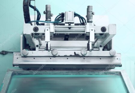 Detailaufnahme vom T-Shirt-Druck in der Hillbilly Design Werkstatt